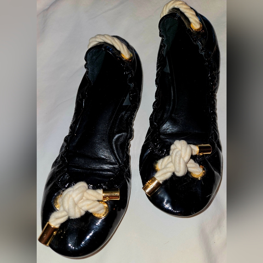 Tory BURCH Elegant Black Ballet Flats with Gold AND Nautical Accents